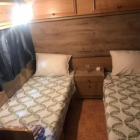 Campsite каравана бурни нощи 2 Chernomorets